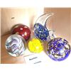 Image 9 : Glass Paper Weights A