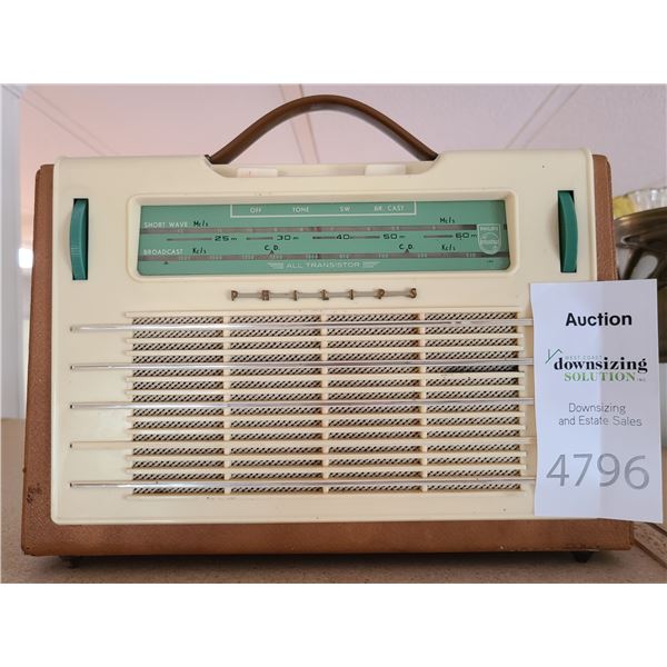Vintage Philips Radio B
