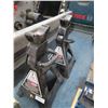 Image 2 : CH 4 Ton Bottle Jack w/2 Jack Stands