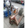 Image 1 : Dayton Red Pallet Jack