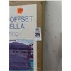 Image 2 : 10' Offset Umbrella w/Netting and Cement Umbrella Base