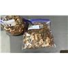 Image 2 : LOT OF ASSORTED PENNIES