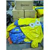 Image 2 : LOT OF 6 6' INFLATABLE MINIONS BOWLING PINS (AIRTIGHT)