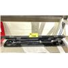 Image 3 : SNAP-ON TECH ANGLE 25-250 FT LB 1/2" DRIVE TECH WRENCH, SNAP-ON 150 FT LB 3/8" DRIVE TORQOMETER &