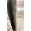 Image 2 : GALANZ STANLESS STEEL 28.5" FRIDGE/FREEZER *MISSING HANDLE*