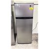 Image 1 : RCA SMALL FRIDGE 21" X 55"
