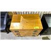 Image 2 : 3 DRAWER DRESSER