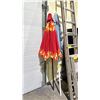 Image 1 : 2 PATIO UMBRELLAS