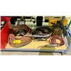 Image 2 : SHELF OF ASSORTED ACETYLENE HOSES & TORCHES
