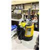 Image 2 : CRANK WINCH & WACKER NEUSON SUBMERSIBLE PUMP PS2 500