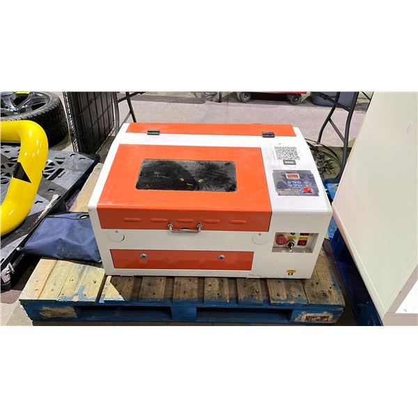 TEN-HIGH CO2 LASER ENGRAVING CUTTER MACHINE (INDUSTRIAL GRADE, UNKNOWN WORKING CONDITION, MAY BE