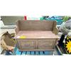Image 3 : PALLET OF DESK & FOYER BENCH