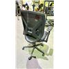 Image 2 : MESH BACK ROLLING OFFICE CHAIR