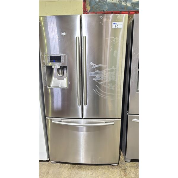 SAMSUNG STAINLESS STEEL FRENCH DOOR FRIDGE WITH WATER/ICE DISPENSER & ROLLOUT FREEZER 36" WIDE