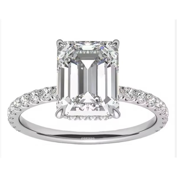Sterling Silver 4.0ct Emerald Moissanite Diamond Chanel Ring