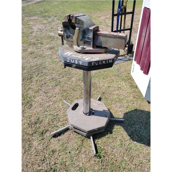 Vise c/w pedestal stand
