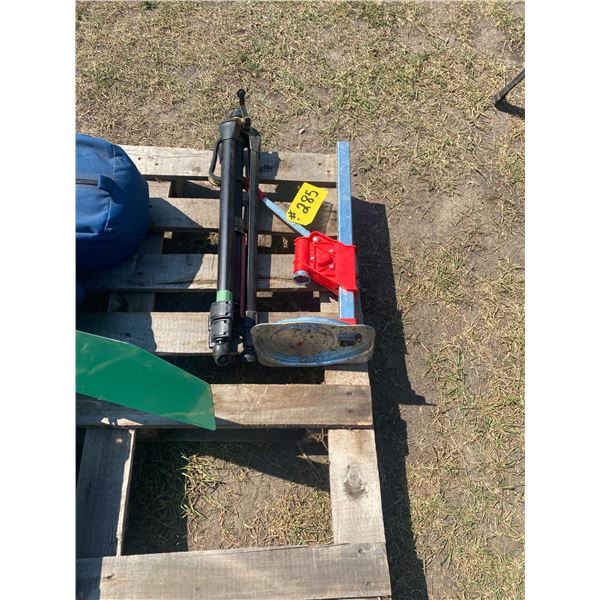 Tripod & bottle capper