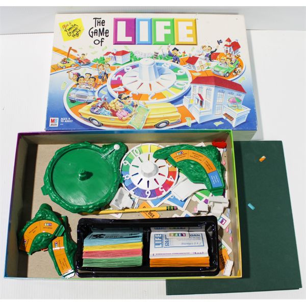 THE GAME OF LIFE BOARD GAME FOR AGES 9+