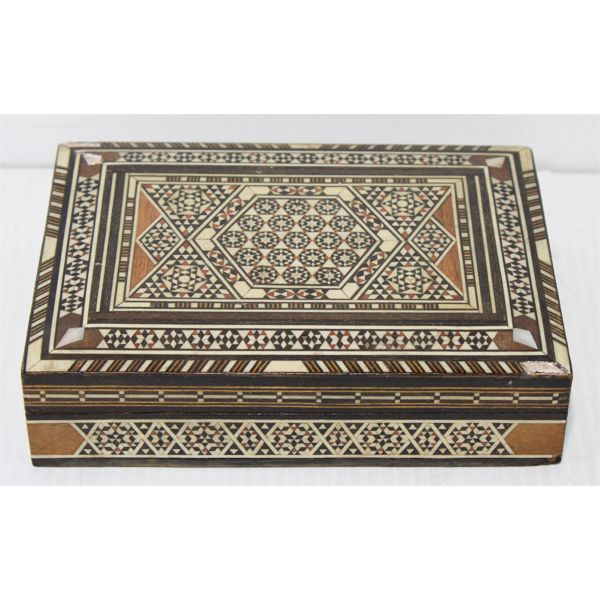 WOODEN BOX WITH MOTHER OF PEARL INLAY 