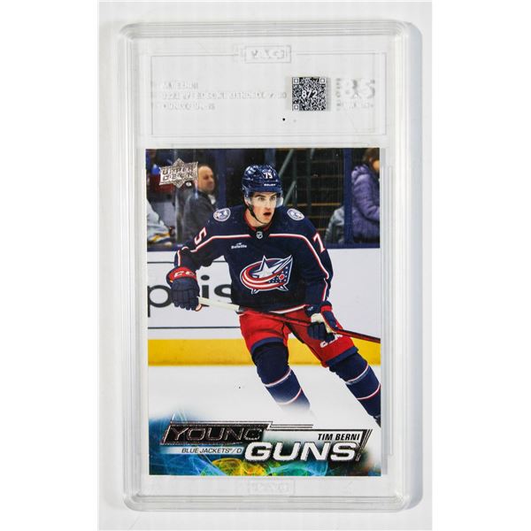 TIM BERNI 2022 YOUNG GUNS UPPER DECK EXT. HOCKEY CARD