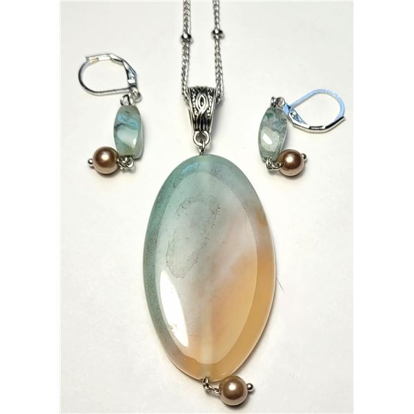 14) SHADES OF CREAM, SOFT GREEN AND BEIGE NATURAL