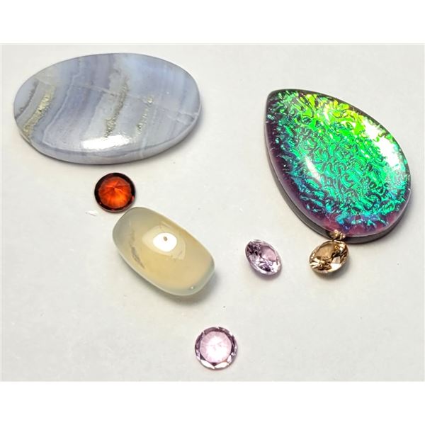 13)  LOT OF 7 GEMSTONES INCLUDING DENDRITE OPAL,