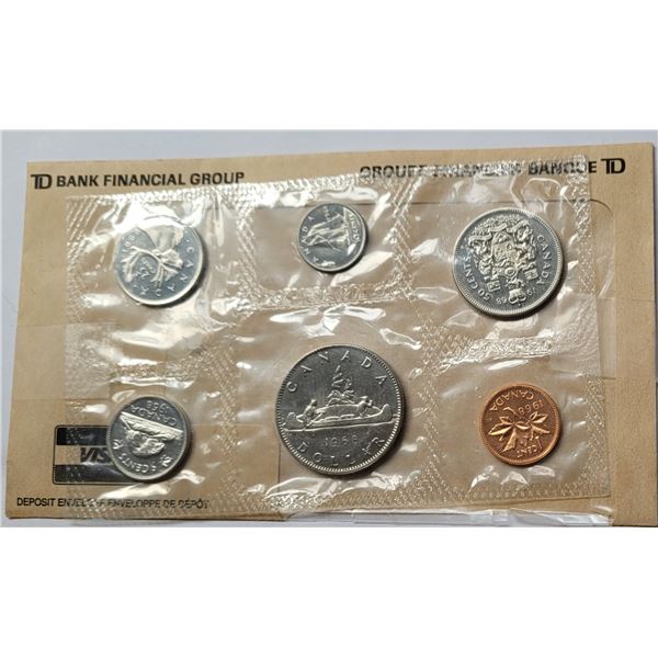 40) FULL SET OF MINT 1968 CANADIAN COINS.
