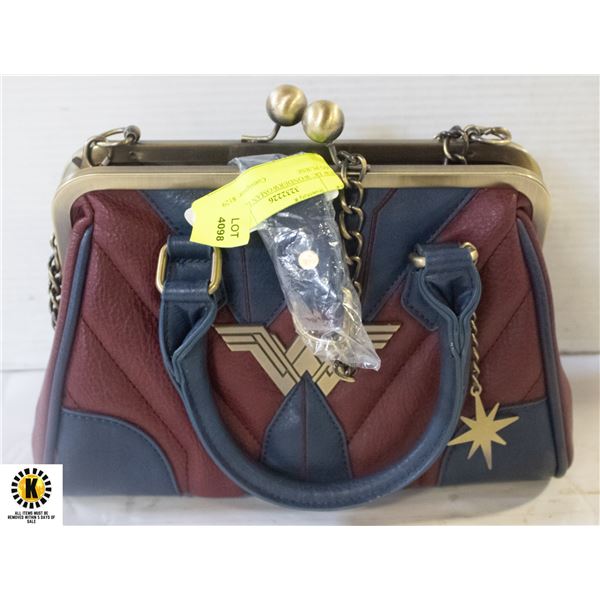 NEW DC WONDERWOMAN HAND BAG PURSE