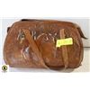 Image 1 : VINTAGE TOOLED LEATHER BAG HORSE & DEER