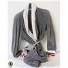 Image 1 : LADIES LARGE CANADU=IANA BATH ROBE