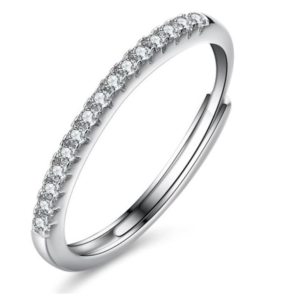 17 MOISSANITE STONES BAND STYLE RING
