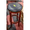 Image 1 : UPHOLSTERED TOP ROUND BAR STOOL
