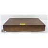 Image 2 : VINTAGE SILVERWARE SET IN WOODEN BOX