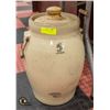 Image 1 : LARGE ANTIQUE MEDALTA 5 GAL CROCK W LID