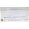 Image 1 : 16" X 16" MICROFIBER TOWELS 20 PACK