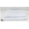 Image 1 : 16" X 16" MICROFIBER TOWELS 20 PACK
