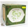 Image 1 : 16 PIECE HAND PAINTED DINNER SERVICE SET