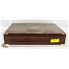 Image 2 : GOLD PLATED CUTLERY SET IN WOOD CASE