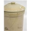 Image 2 : ANTIQUE MEDALTA 1 GAL CROCK W LID