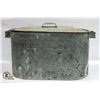 Image 1 : ANTIQUE GALVANIZED TUB