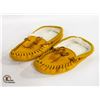Image 1 : SIZE 8 LADIES HIDE LEATHER MOCASSINS-ESTATE