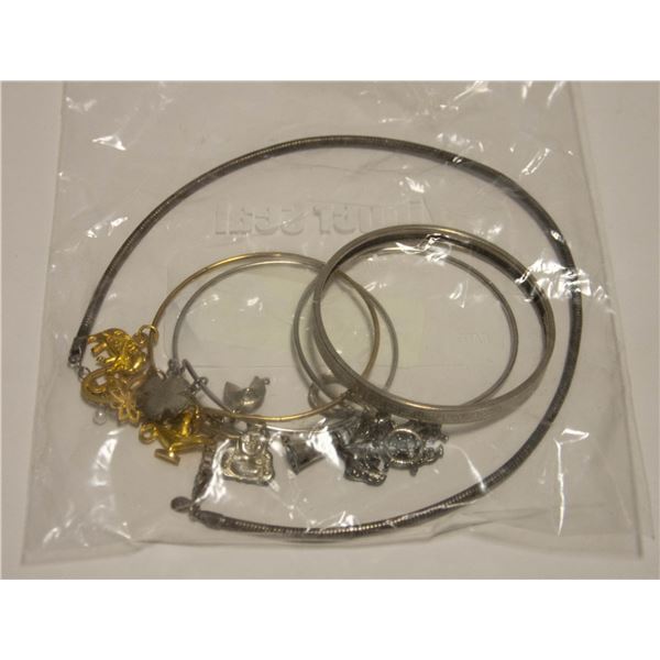 BUNDLE OF ESTATE JEWELRY INCLUDES