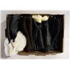 Image 1 : LARGE LOT OF PAIRED LEATHER GLOVES