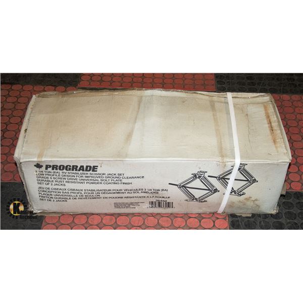 NEW PROGRADE 2x 1/4 TON EACH RV STABILIZER.