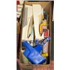 Image 1 : PAINTING SUPPLIES- BOX LOT ASSORTED