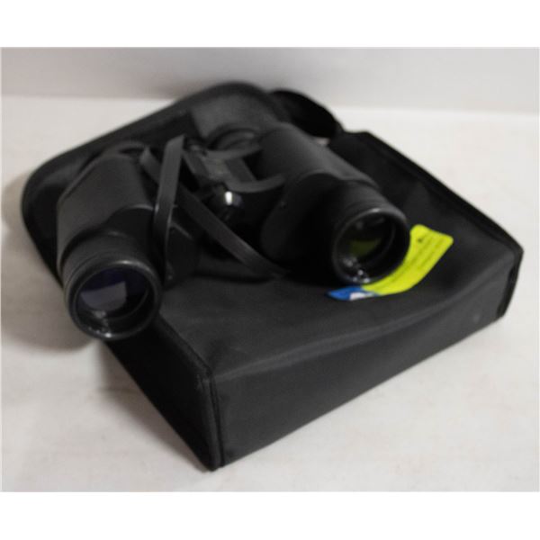 BUSHNELL BINOCULARS IN SOFT CASE