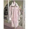 Image 2 : One Blush-Colored Swakara Karakul Lamb Stroller with Dyed Mink Stand-Up Collar and Cuffs