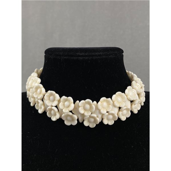 Good Antique 1880-1910 Milk Glass Choker Necklace