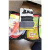Image 2 : emergency kit & blanket