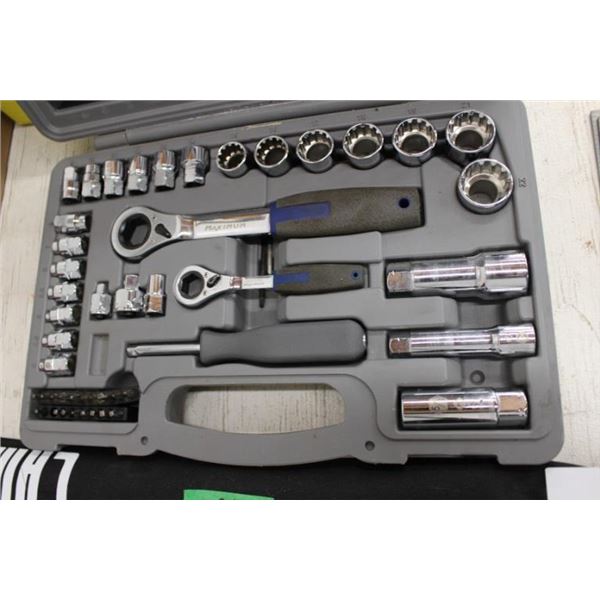 Mastercraft maximum ratchet/socket set